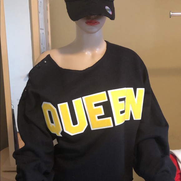 Sweatshirt - Picture 2 of 4